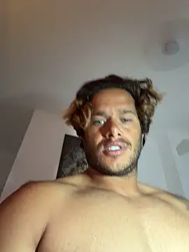 hotsurfista webcam