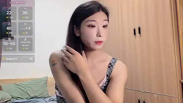 Trans catsweet- creampie and fucking live on webcam