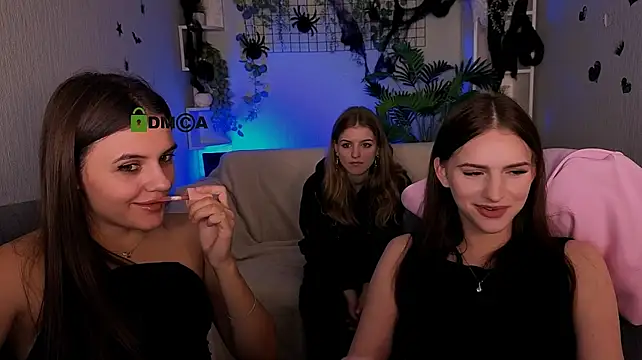 lisa_dark_