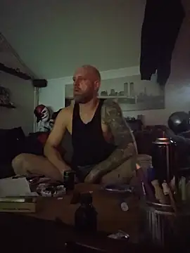 eltoulou on Stripchat