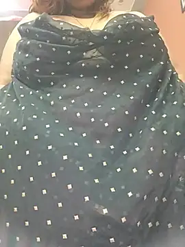 dianaa9 (F young) - Show pink nipple ( 🔴__🔴 )