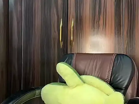 santurgirl (F young) - Ass Oiling