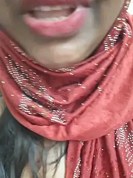 tamilfathima (F young) - Boob milk show