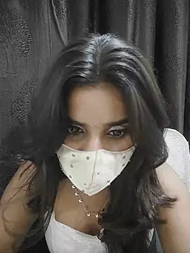 Omi_5 live cam on StripChat