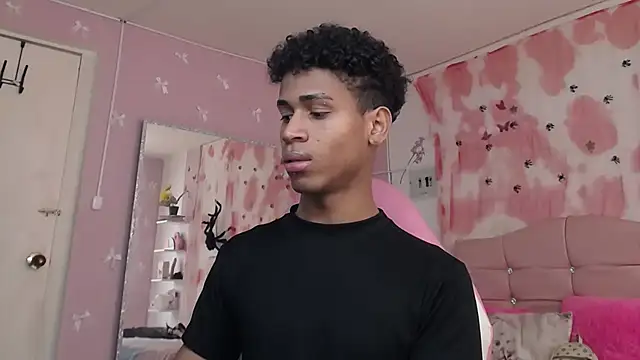 Santy_bigcock_01