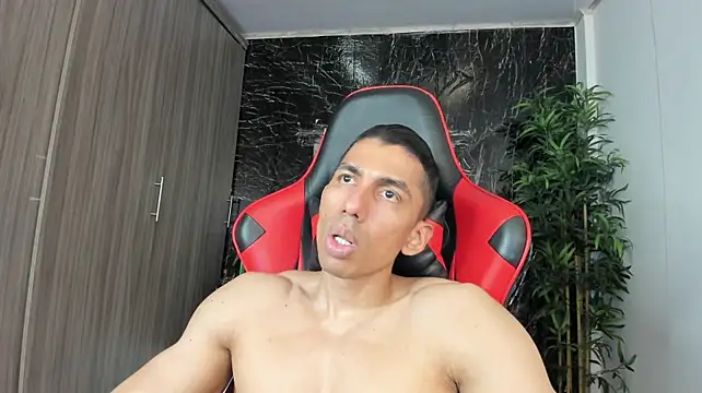 Erik_castle