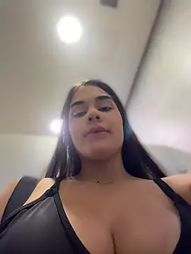 BellaLeclair_