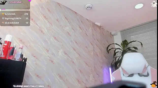Dulcee_Kathy18 live cam on StripChat