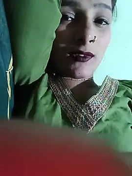Hot-Nisha01