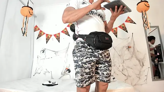 rickyfriki live cam on StripChat