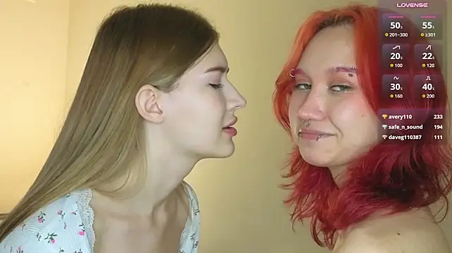 BabyGOLLY live sex cam