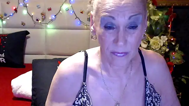 HappyWomanOn