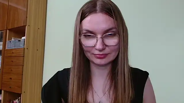 LooveELLYx live cam on StripChat