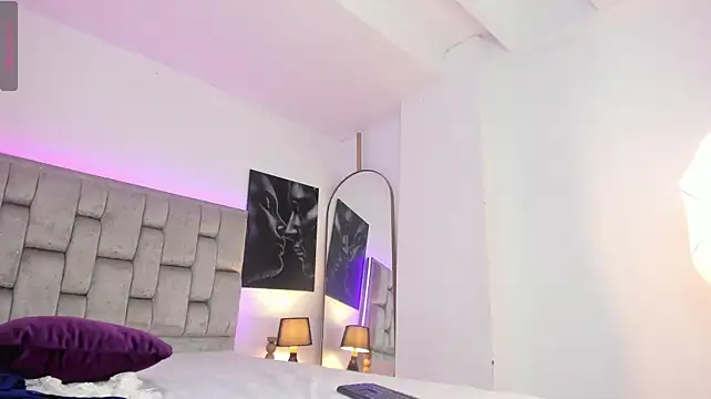 Kiaraa_lux live cam on StripChat