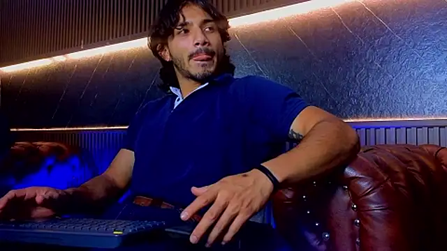 ArturoCardona_ live cam on StripChat