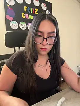 kloenovoa- (F young) - I suck on one of my friends' tits.