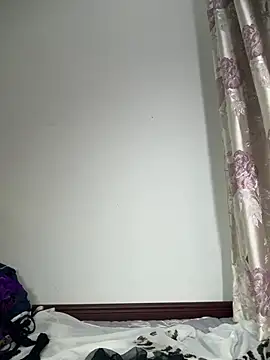Lazoni877 live cam on StripChat