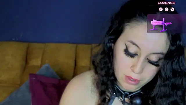 KendraaSimons live cam on StripChat
