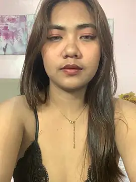 YaraSmith live cam on StripChat