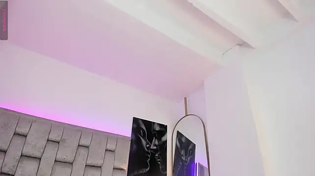 Kiaraa_lux live cam on StripChat