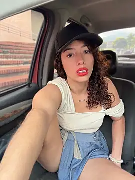 roxyrougee webcam