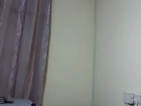 yourcuteebony2 live cam on StripChat