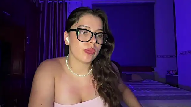 kayleneloukanis (F young) - stand up + 4 squats