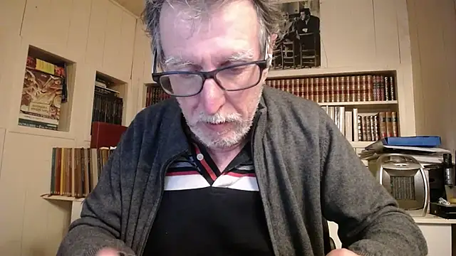 medium guy new_hotlux xxx chat
