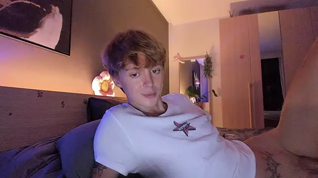 white guy angelAndyy xxx chat