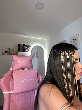 Jenn_Layton