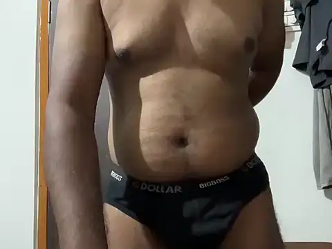 chunky guy IronMan7799 xxx chat