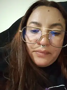 samm_curvy