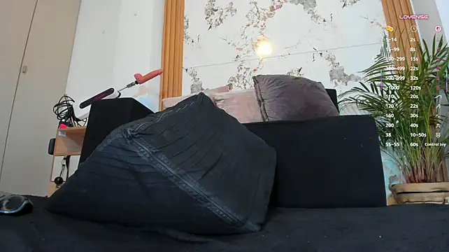 montserratmarie's live room