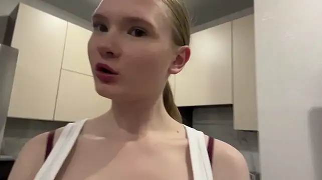 OdellBollaert live cam on StripChat