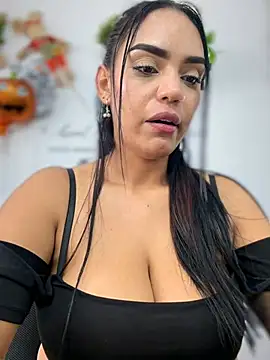 Sara-77 live cam on StripChat