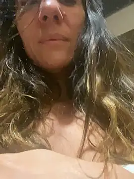 AnnaFlowerBabe live cam on StripChat