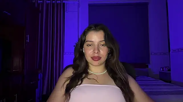 KayleneLoukanis live cam on StripChat