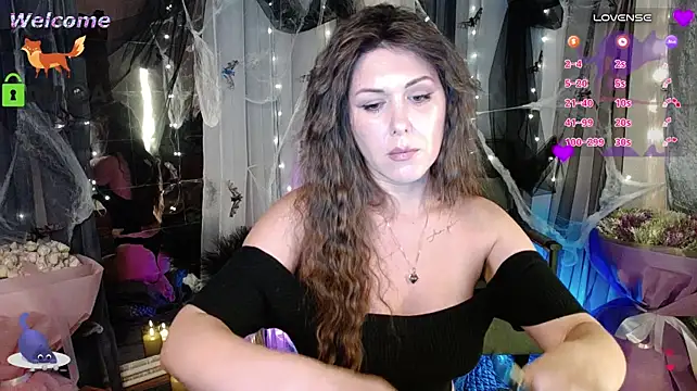 -CUTE-EVIL- live cam on StripChat