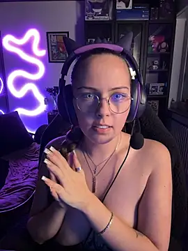 MaryPeach666's room