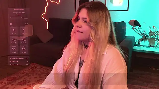 mali_kiss live cam on StripChat