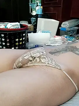 模特: QueenSoreal