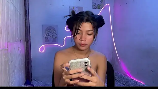 imyourcheska live cam on StripChat