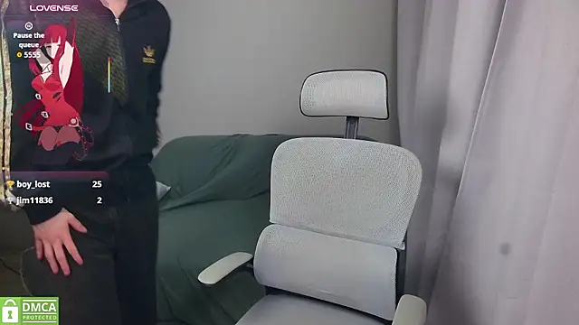 LeonBoykisser live webcam