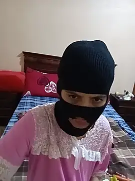 amira_vs_amir webcam