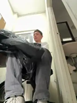 santiago27x (M young) - Cum show + show ass + naked(office)