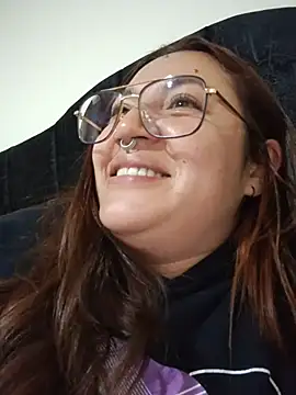 samm_curvy