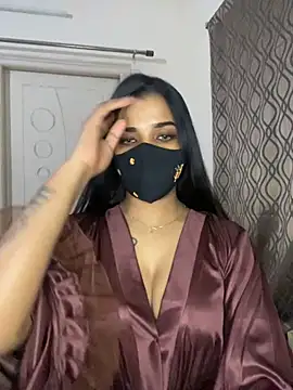 its_ur_flora live cam on StripChat