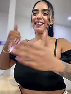 Sara-77 live cam on StripChat