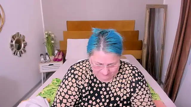 Sugarmommy_69X live cam on StripChat