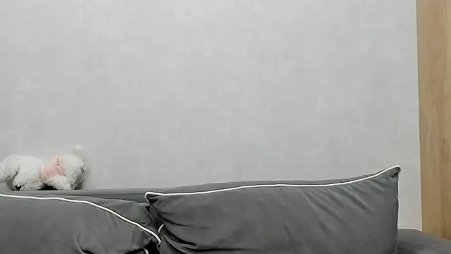 Sarah_keyy live cam on StripChat